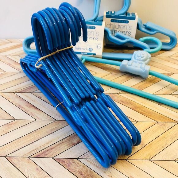 Boys Kids/Baby Blue Plastic Hangers Lot - Picture 10 of 10
